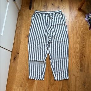 Universal Thread Navy and Cream Striped Pants